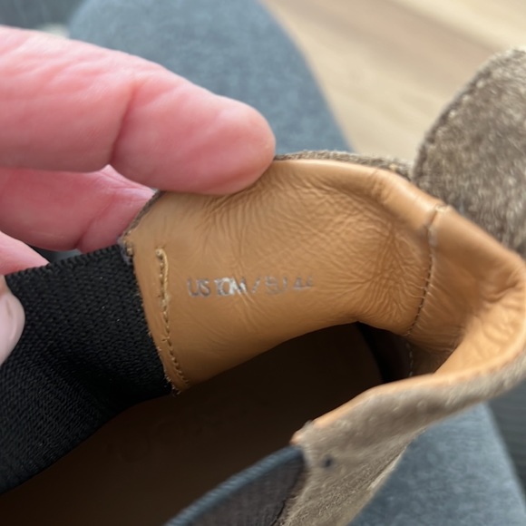 Vince Men's Sawyer Chelsea Boot - Picture 6 of 11